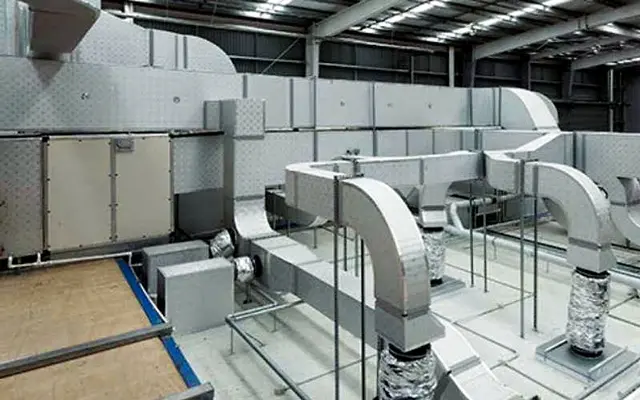 Instalasi ducting dan unit HVAC